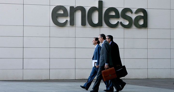 Endesa Naturgy Y Repsol Operadores Principales En Luz Gas Y Carburantes