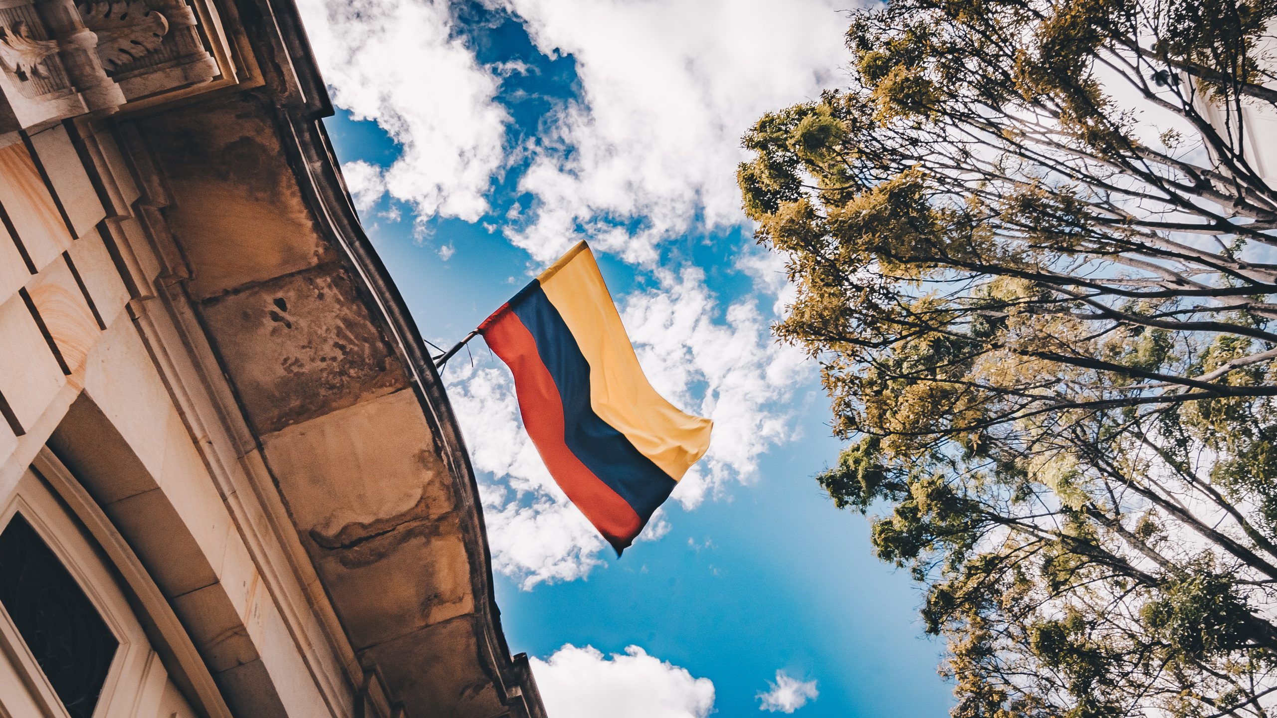 Colombia se suma al mercado de emisiones 'green'. Foto por Flavia Carpio en Unsplash