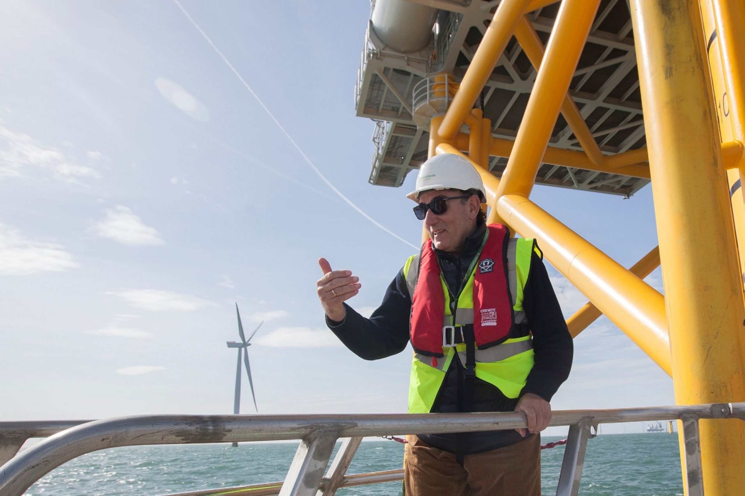 El presidente de Iberdrola Ignacio Sánchez Galán en una instalación de eólica marina