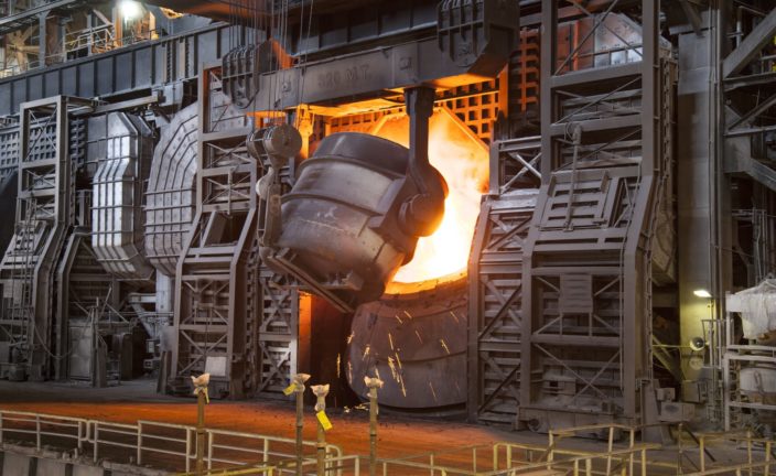 Steel Dynamics se pone a prueba desde el soporte de los 57 dólares para atacar el rango de consolidación lateral