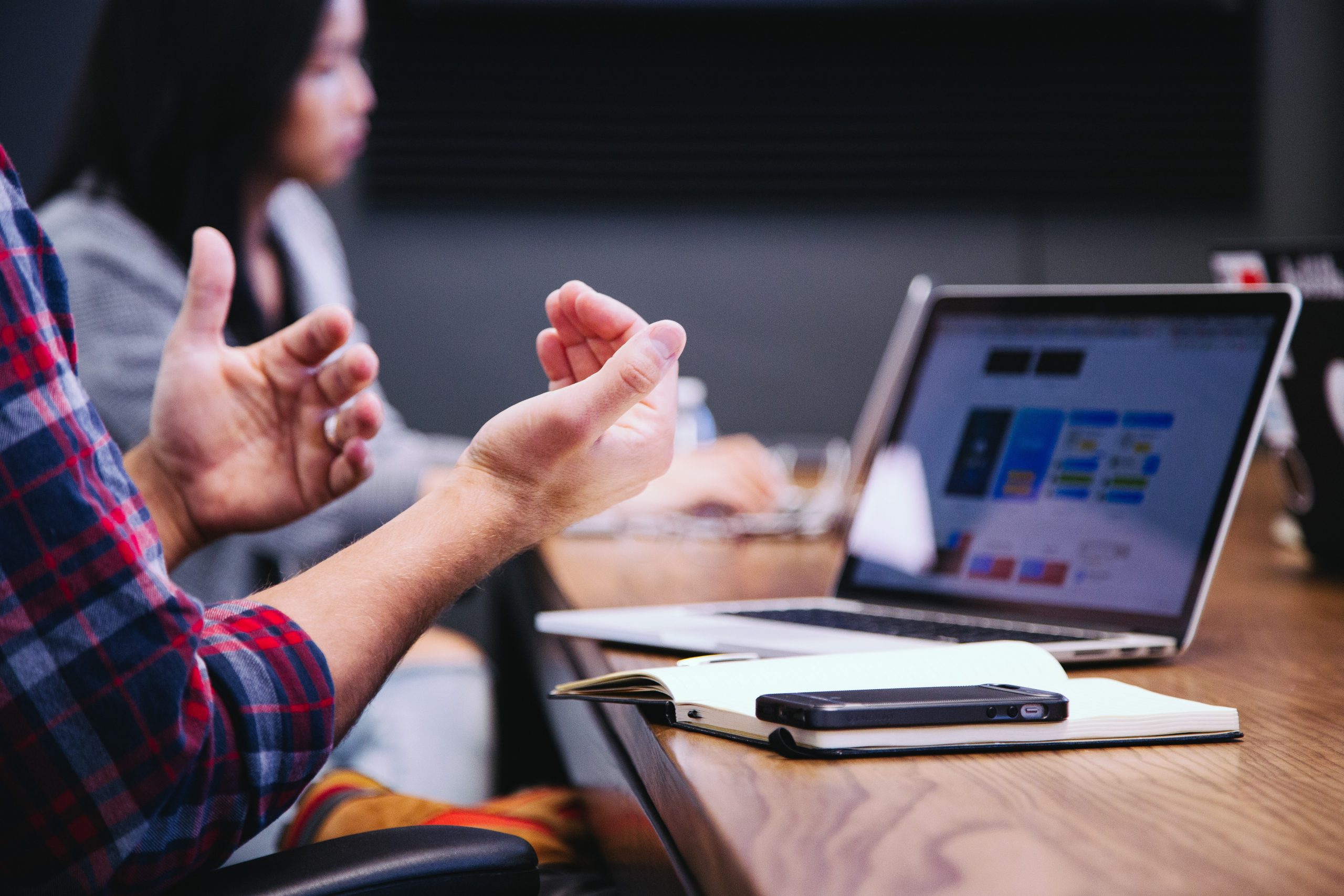 Reunión. Consejo de administración. Comisión. Imagen de Unsplash