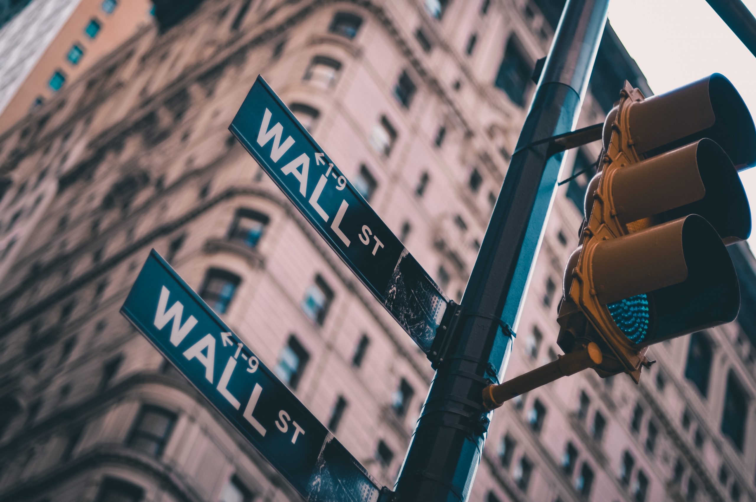 Wall Street. Imagen de Unsplash