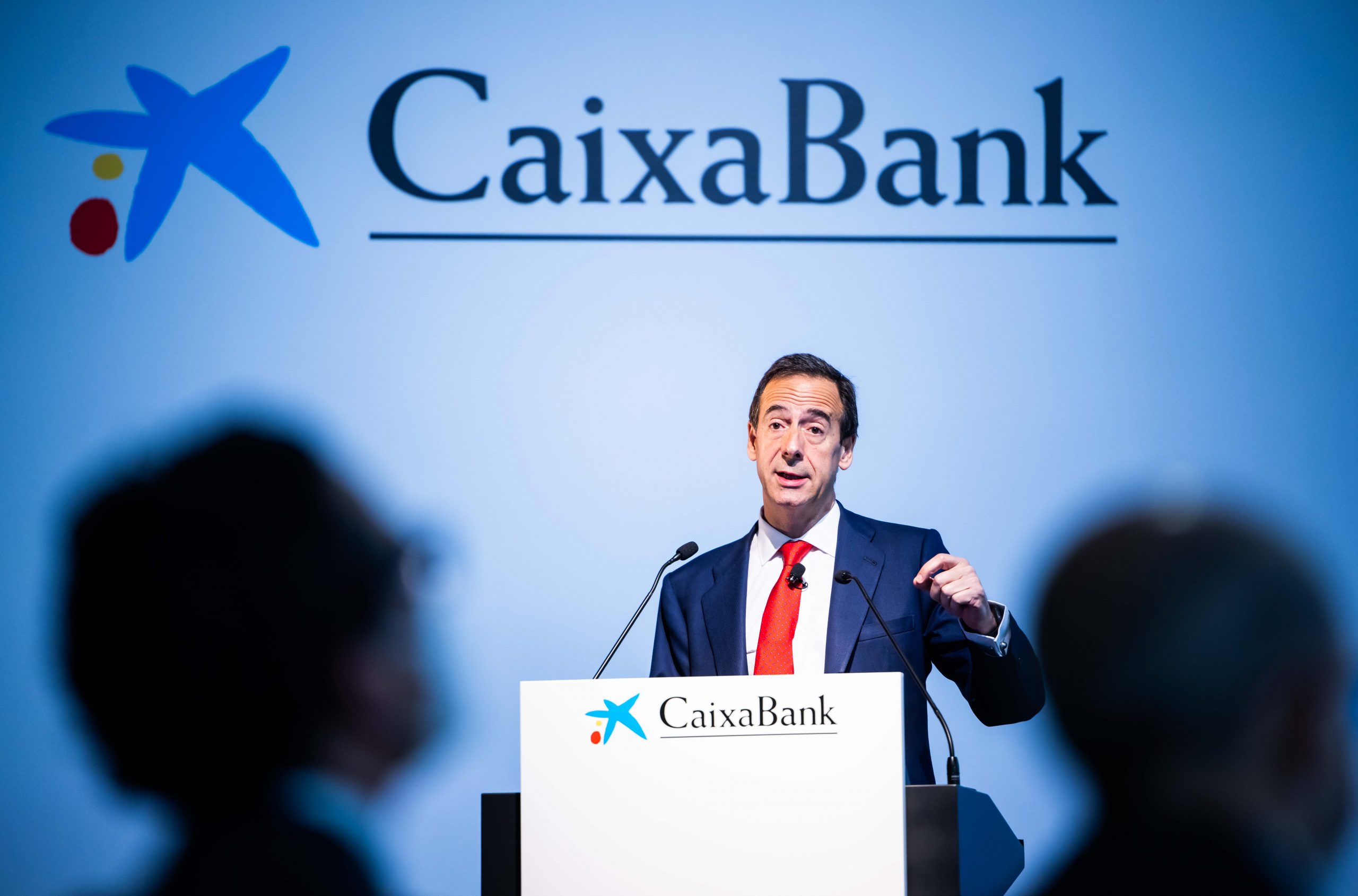 Gonzalo Gortázar, consejero delegado de Caixabank durante la junta de accionistas de 2022