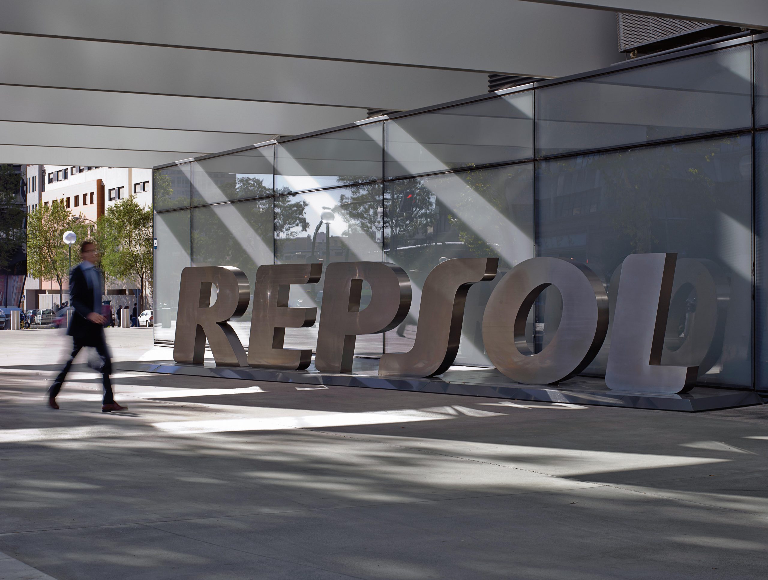 Repsol cierra un