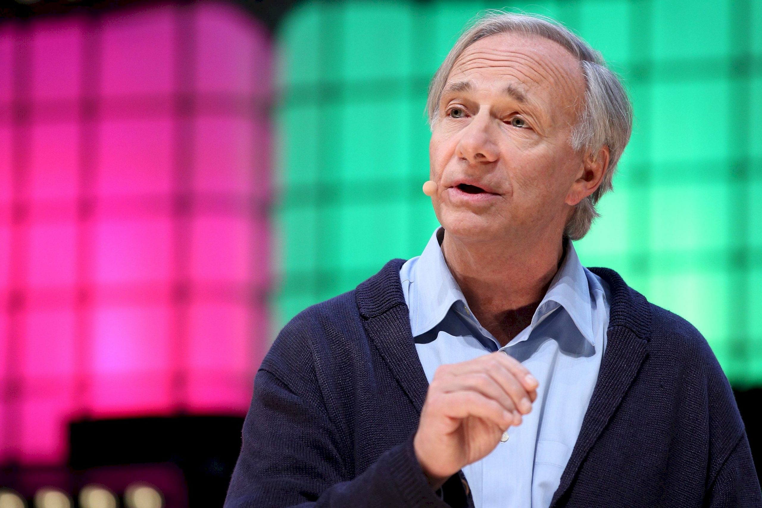 El fondo de inversión de Ray Dalio, Bridgewater, desgrana las mejores formas de invertir en valores sostenibles