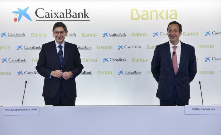 Caixabank repartirá entre el 50 por ciento y el 60 por ciento del beneficio de 2022 en un único dividendo en abril de 2023 más una recompra de acciones