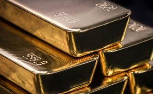 El precio de oro escaló en julio un 2,3% tras la caída producida el mes anterior