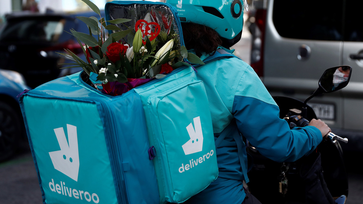 Deliveroo crashes on its stock market debut