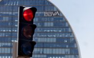 Fachada de la sede de BBVA, que ha lanzado una opa sobre Sabadell